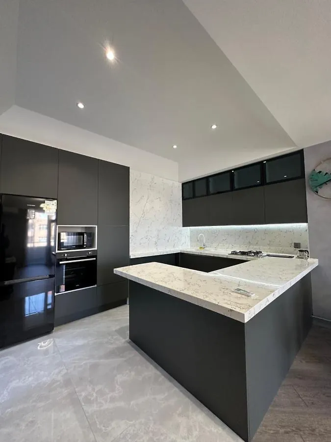 Modern Apartment With See View Baku